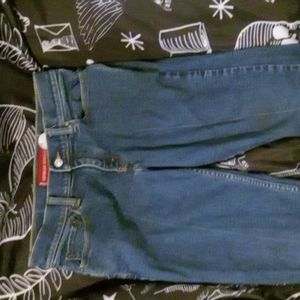 Levi's size junior 7 superlow stretch straight leg jeans